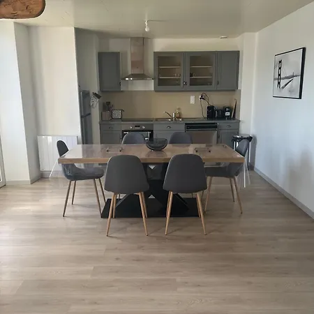 - 2 Avec Canapé *